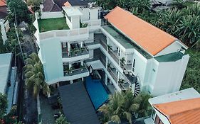 Coco&Pineapple Pants Hostel - CANGGU, BALI